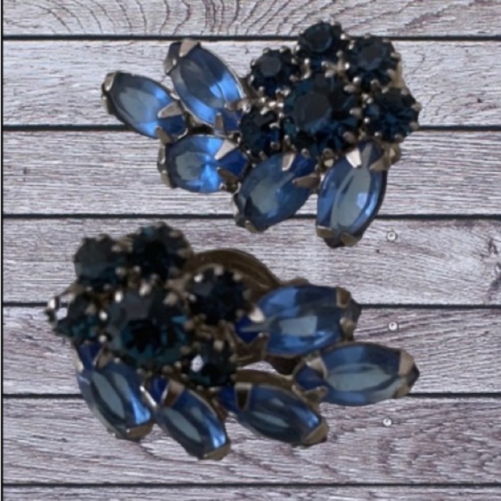 Weiss blue and silver tone clip earrings. From vintage estate.